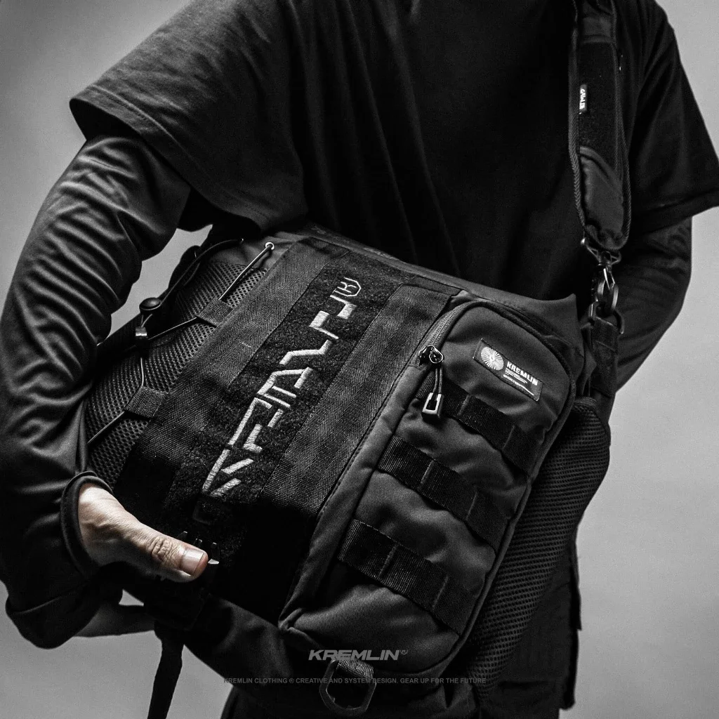 Kremlin Atom - Tactical Slingbag Black 23 L image 4