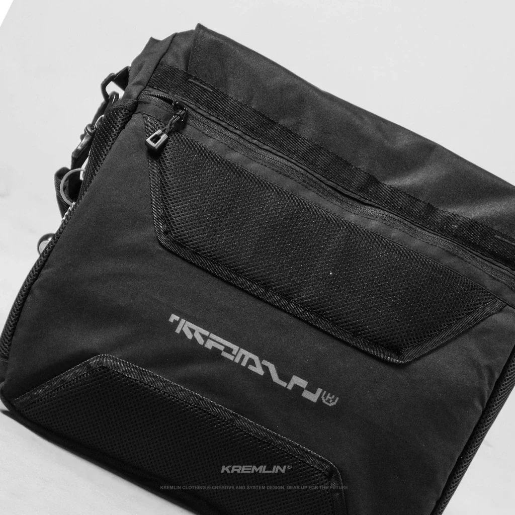 Kremlin Atom - Tactical Slingbag Black 23 L image 2